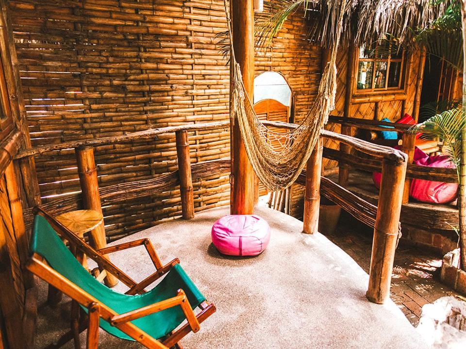 Balsa Surf Camp By Rotamundos Hotel Montanita Ngoại thất bức ảnh